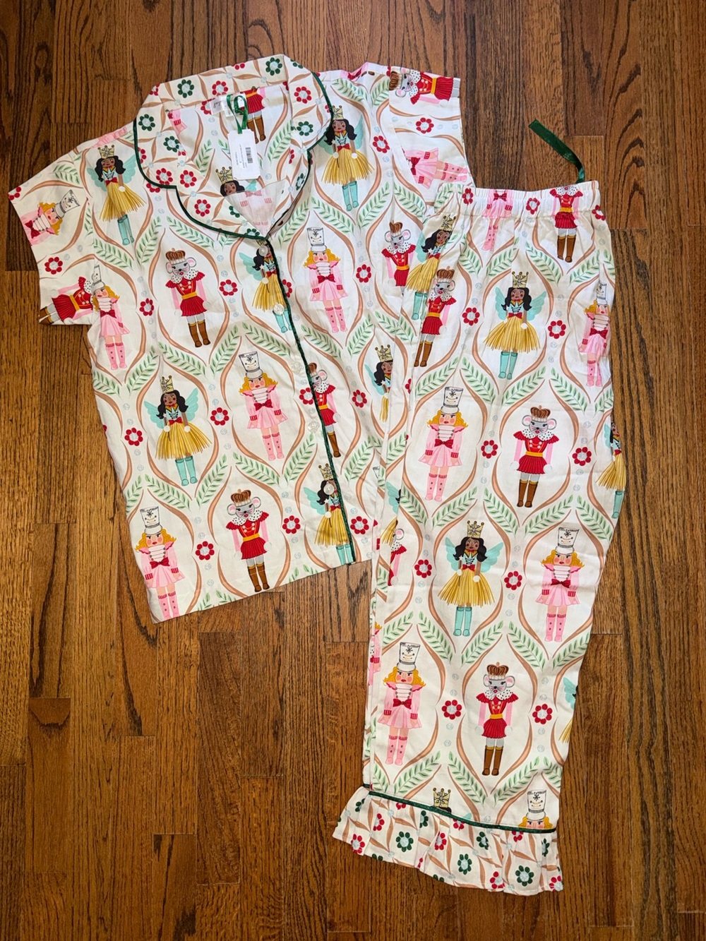Jaye’s Studio Noelle Luxe Sateen Capri Nutcracker Pajama Set Women’s Size Large